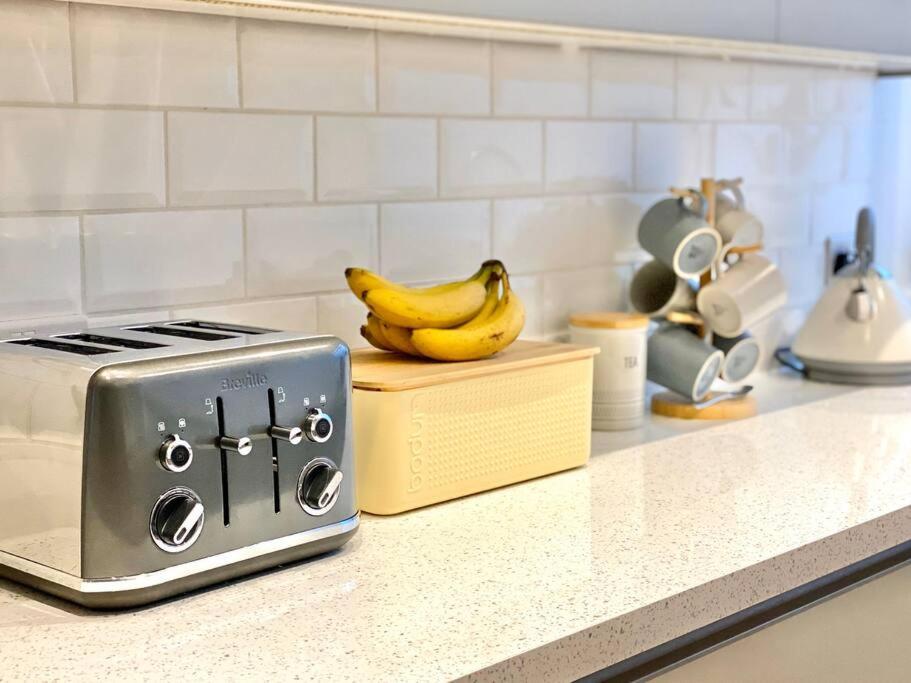 2Bdr Modern Apartment In Hammersmith West London Eksteriør bilde