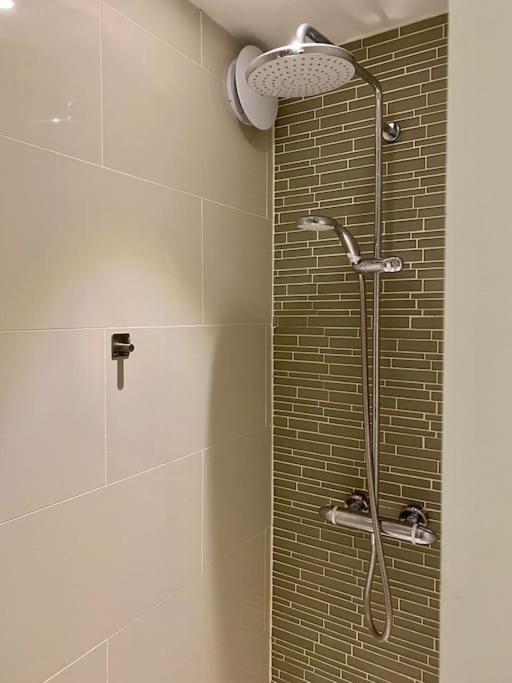 2Bdr Modern Apartment In Hammersmith West London Eksteriør bilde